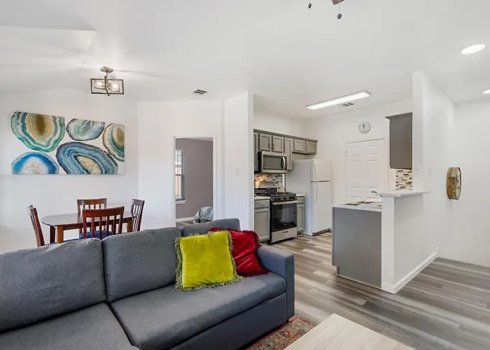 Aparthotel Quaint 2bd2b Condo* Fully Furnished*amazing Patio*